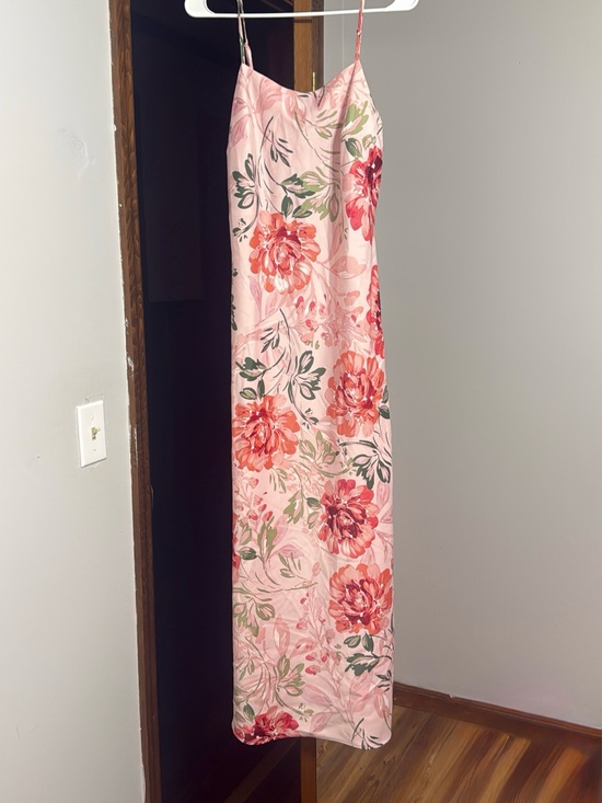 T.J.Maxx Dresses & Skirts - T.J.Maxx Pink Floral Maxi Dress with Coral Blooms